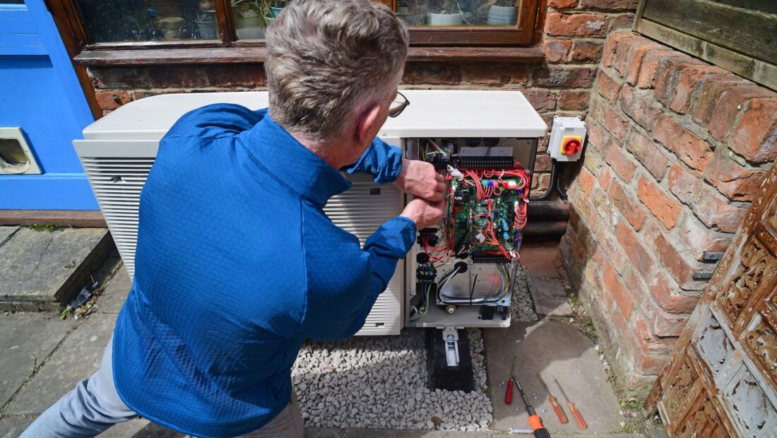 CCC: Faster electrification of UK will ‘put money back into people’s pockets’