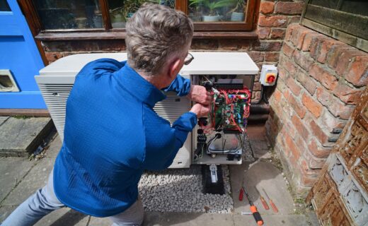 CCC: Faster electrification of UK will ‘put money back into people’s pockets’