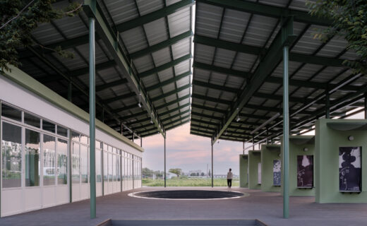 Grape Classroom in the Field / atelier anonymous