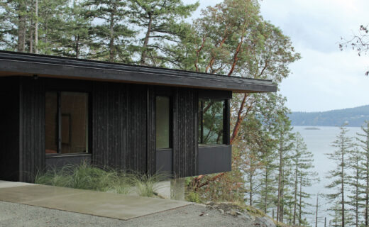 Hilltop House  / W O V E N Architecture and Design
