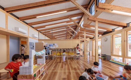 Kurashiki Central Hospital Miwa Nursery School / Nikken Sekkei