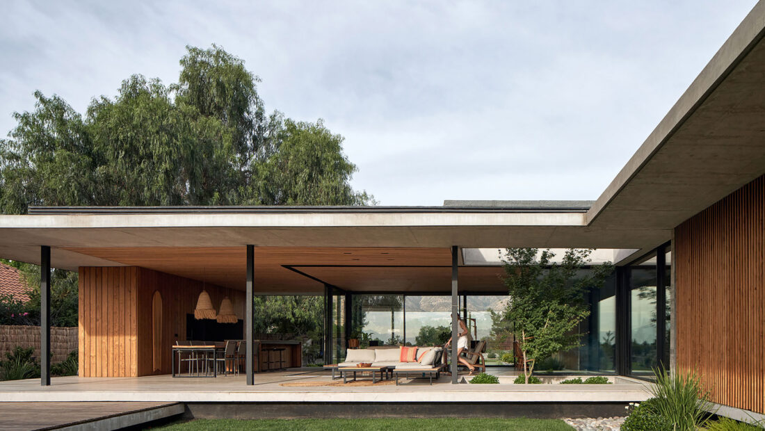 Paso de los Toros House / Juan Carlos Sabbagh Arquitectos