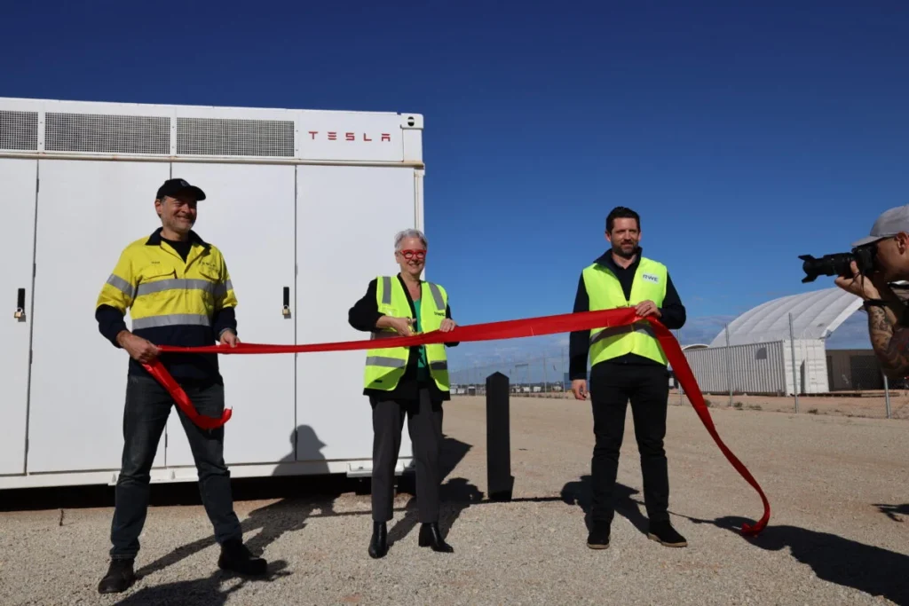 RWE officially opens Australia’s first 8-hour battery storage system