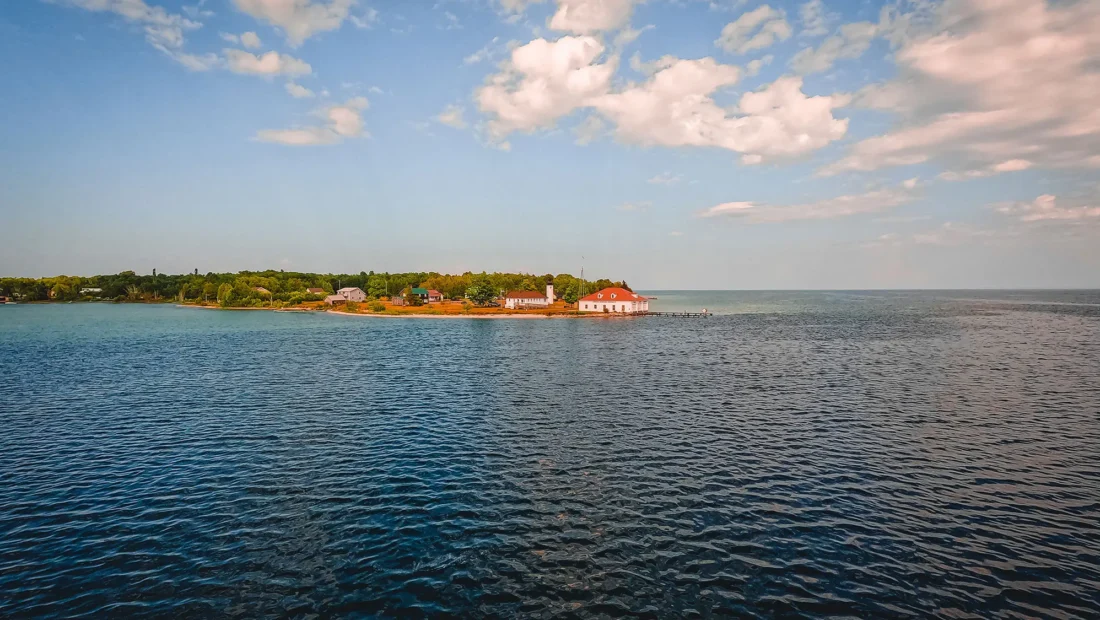 This island in the Great Lakes wants to tap waves for energy