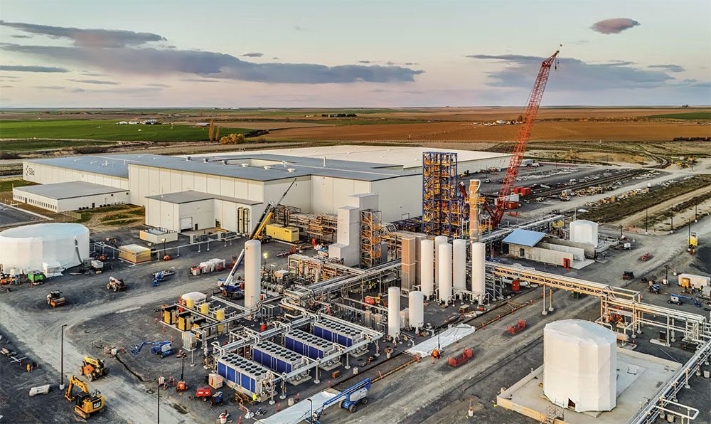 Sila raises $300 million to expand its Moses Lake silicon anode plant