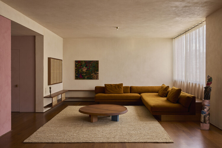 Colors Apartment / Lucas Jimeno Dualde