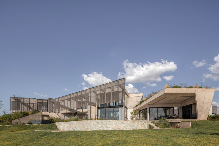 Lomadas House / Grizzo Studio