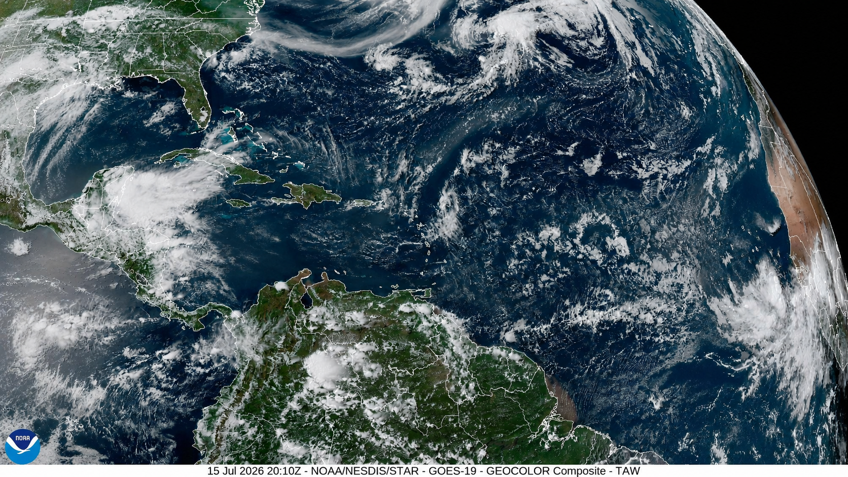 El Pacífico oriental es una fábrica de tormentas tropicales, y la cuenca del Atlántico muestra señales de vida.
