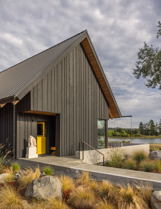 Dyes Inlet House / SHED Architecture & Design