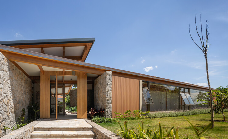 Residência MA – Atibaia / Estúdio Rossi Arquitetos