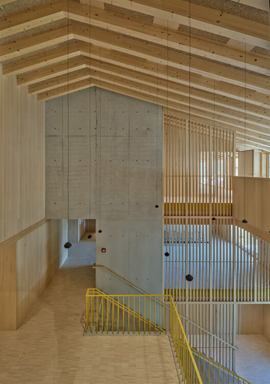 Fire Station and Community Hall Mötz / Imgang Architekten