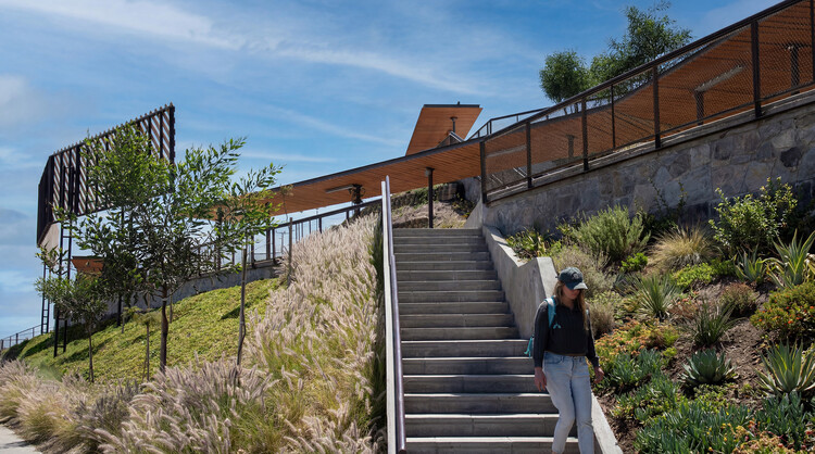 René Schneider Park / CAW Arquitectos