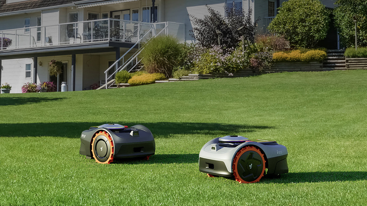 Anker SOLIX Summer Camp power station sale with exclusive savings from $189, HiEHA CarPlay SU8 2.0 e-bike low, EcoFlow, more