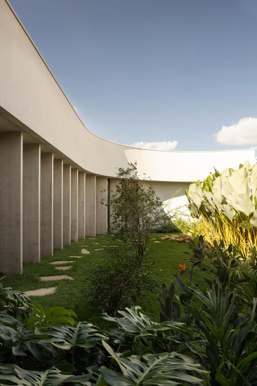 Curved House / efcarquitetura