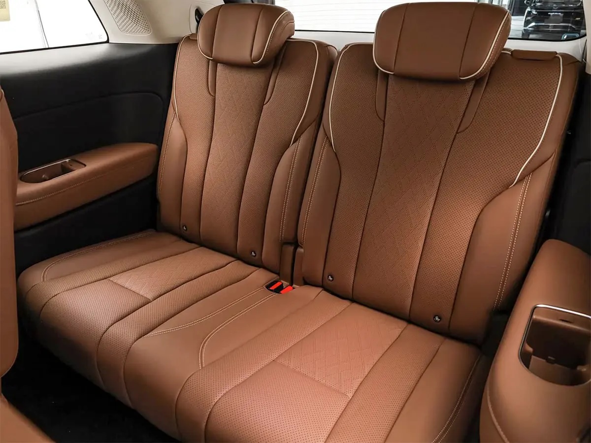 New 6 passenger, 780-mile PHEV from GM has North America written all over it