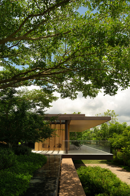 Tear House / Felipe Caboclo Arquitetura