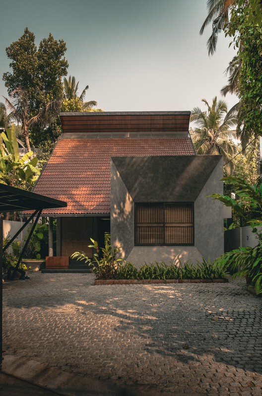 Antara Residence / Ark Architecture Studio