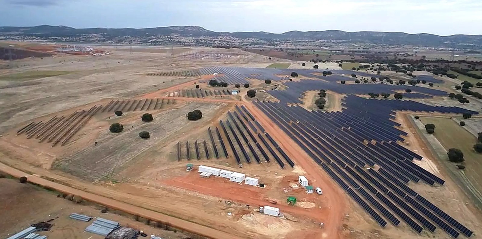 Tesla buys the entire output of a new 140 MW Texas solar farm