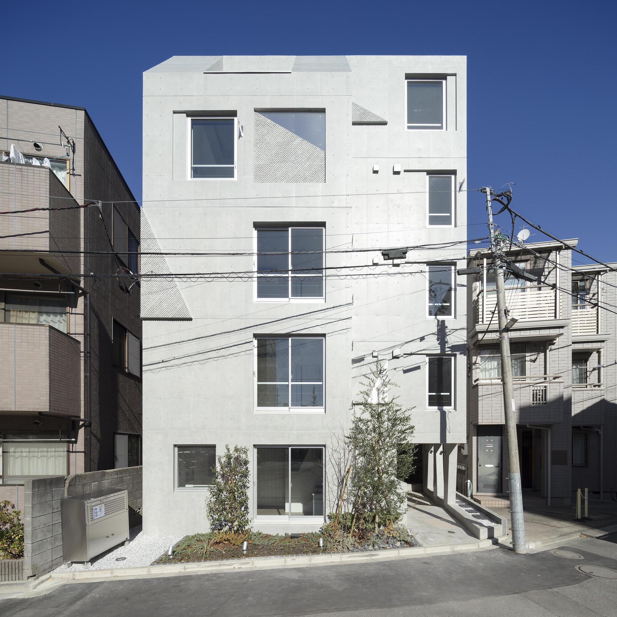 Shin Nakano Residence / Ryuichi Sasaki + Sasaki Architecture