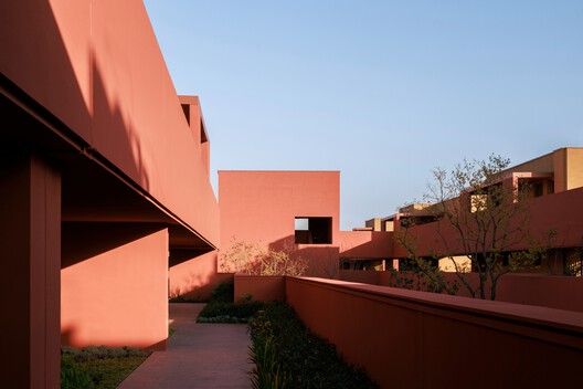 Jiashan Dayun Landison Manor / HB ARCHITECTS + NATURE TIME ART