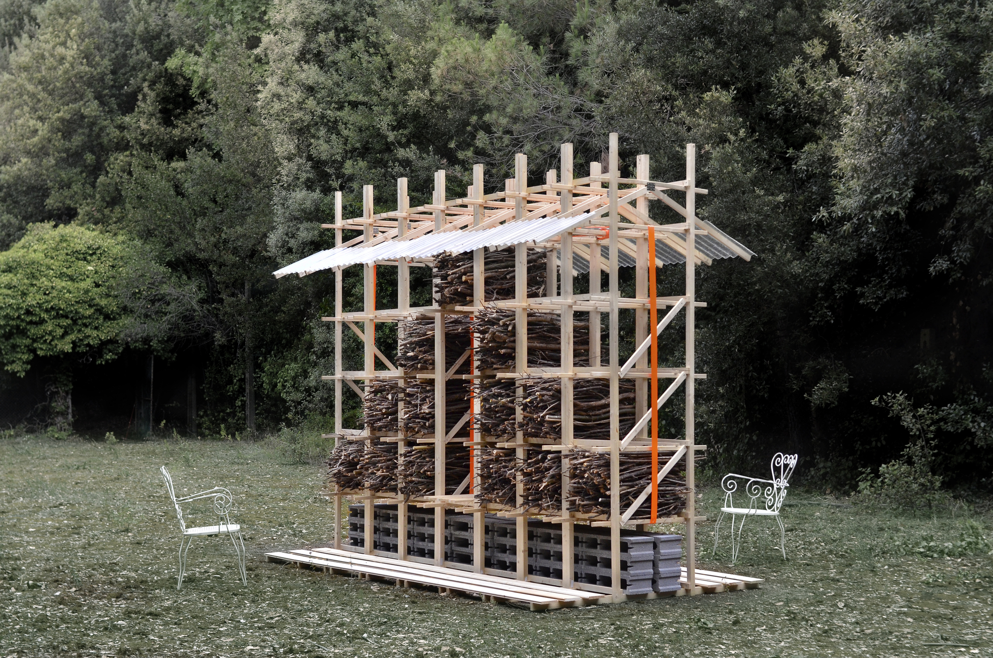 HUT-SPOT Pavilion / m²ft architects
