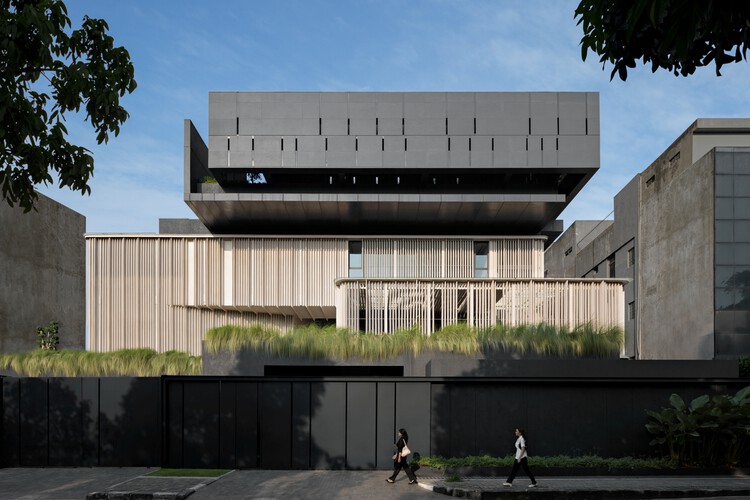 CMM (H)Office / Gets Architects