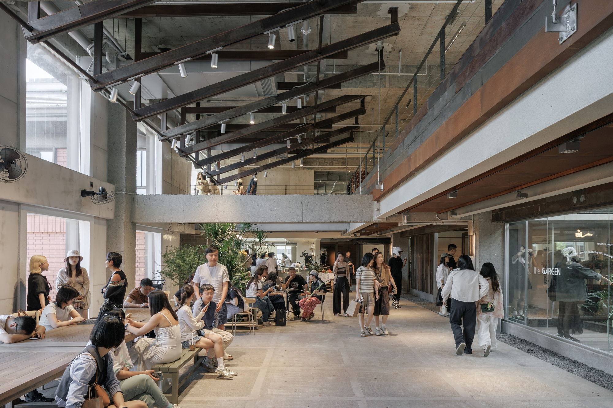 aa Market / Vari Architects