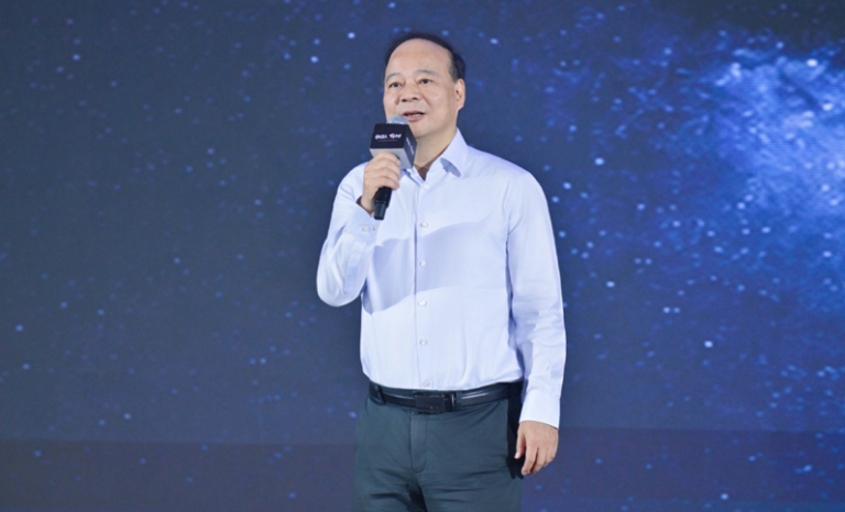 CATL’s Robin Zeng says non-zero-carbon batteries will be left behind by the times