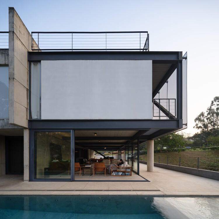 House in Santana do Parnaíba / GRUPOSP