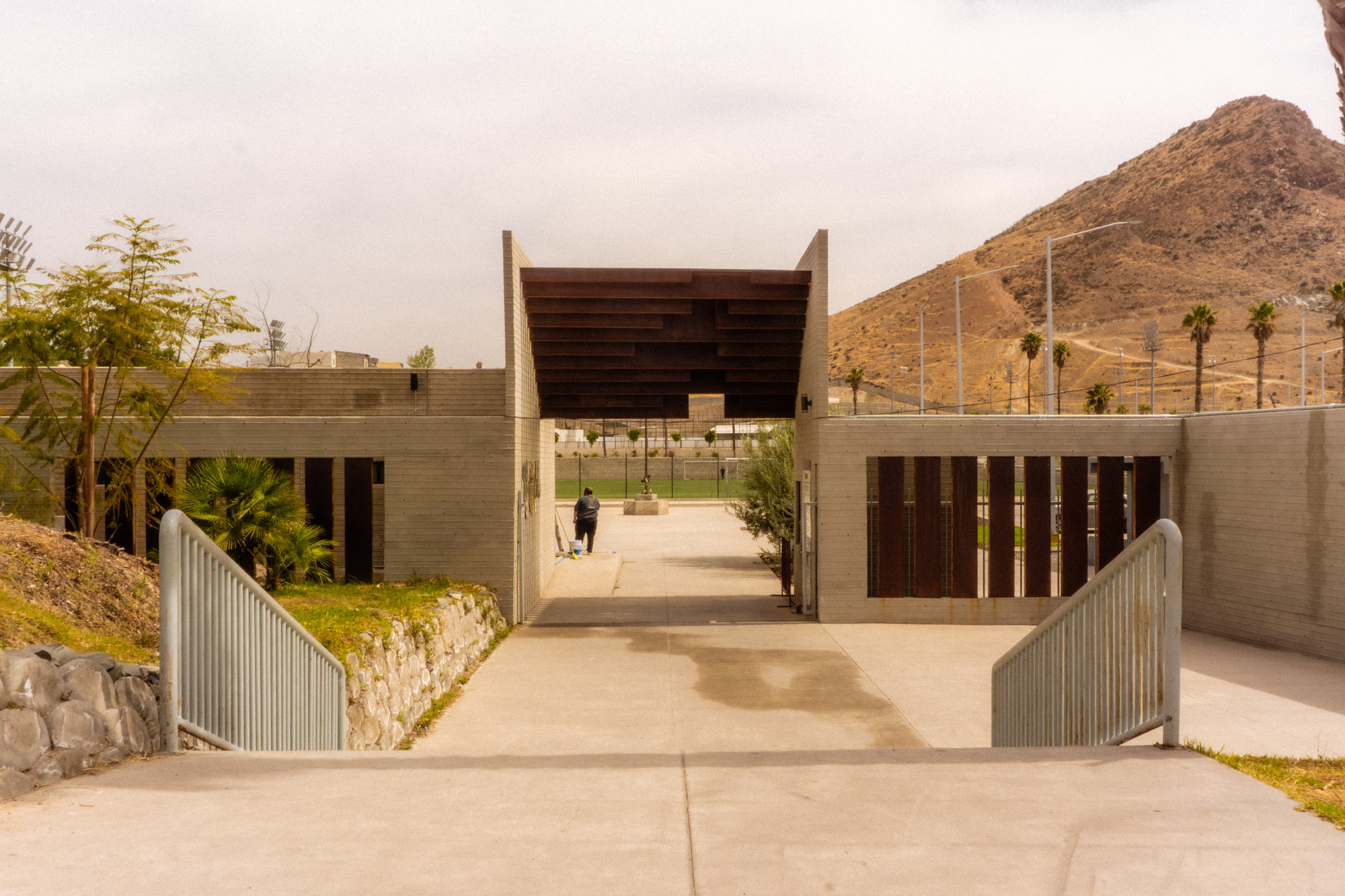 Abejas Sports and Recreation Center / border arquitectos
