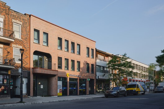 Pavillon Monk / L. McComber