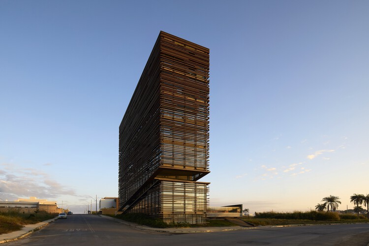 Patrimonium Headquarters / Gustavo Penna Arquiteto e Associados