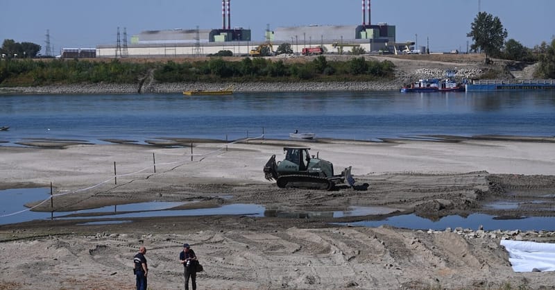 How much of a threat do heat waves pose to nuclear plants?