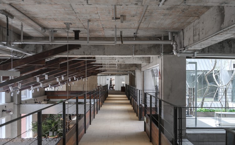 aa Market / Vari Architects