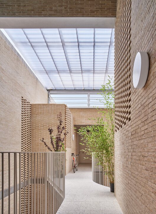 Social Atrium — 54 Social Housing Units in Besòs / Peris+Toral.arquitectes