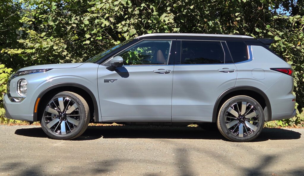 2026 Mitsubishi Outlander PHEV: First drive of updated 45-mile plug-in hybrid SUV