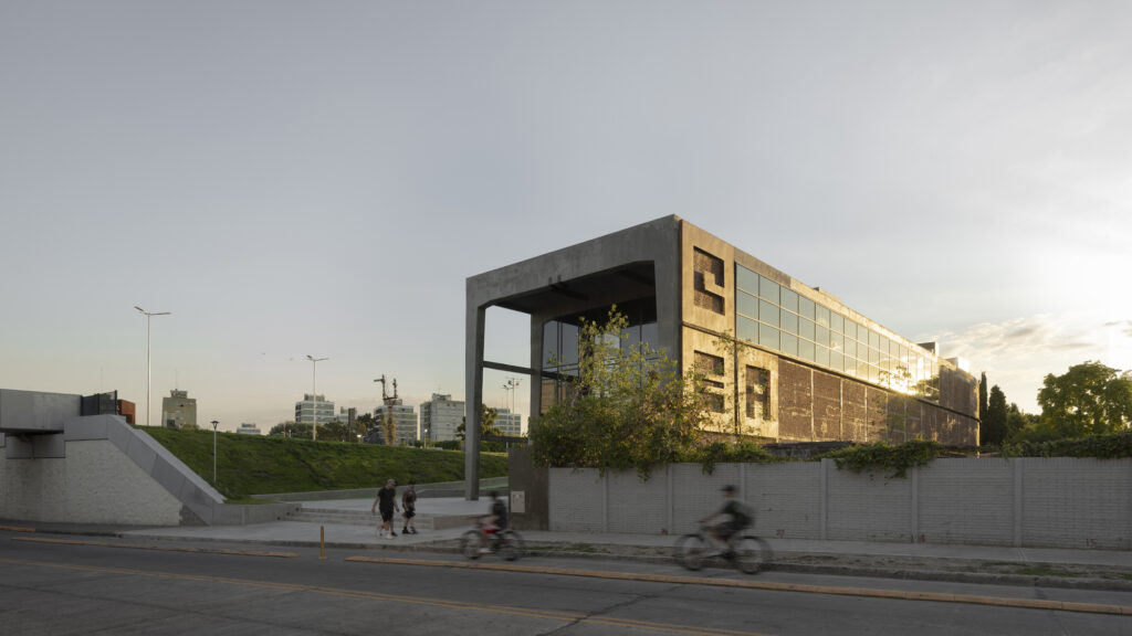 Audiovisual Experimentation Center / Dirección General de Arquitectura + Secretaria de Planificación + Municipalidad de Avellaneda