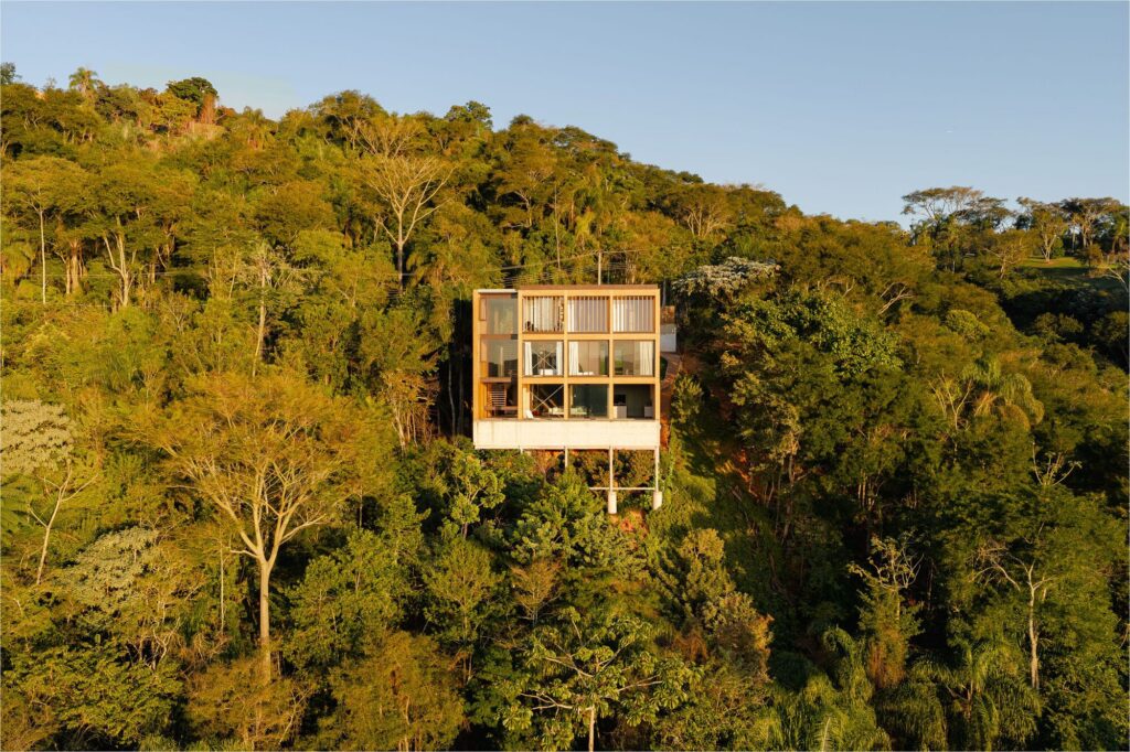 Rouxinol House / Sergio Sampaio Archi + Tectônica