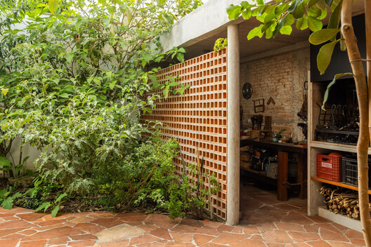 Lapa Townhouse Renovation / Estudio Piloti Arquitetura