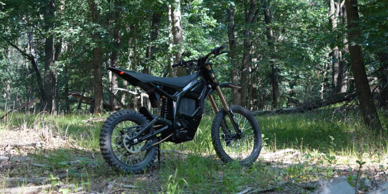 I rode Juiced’s 70 MPH Nomadix electric dirt bike, and the $2,495 price is a steal