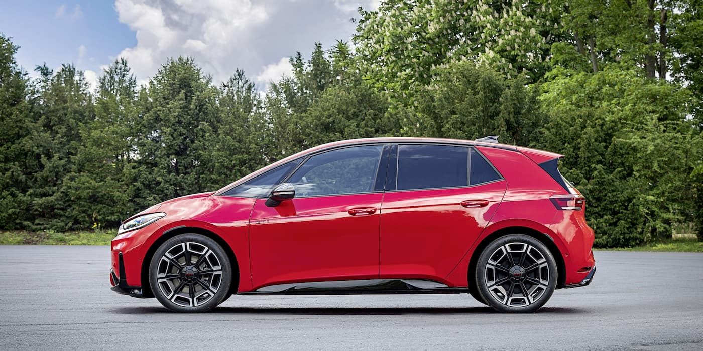 Volkswagen’s new electric hot hatch delivers more power than the Golf GTI [Images]