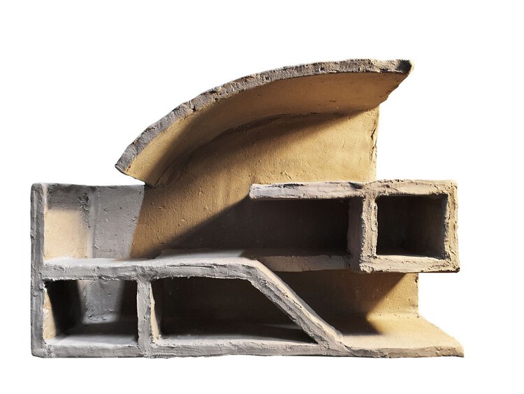 Digital Worlds and the Limits of Frictionless Space: Rethinking Scale and Materiality