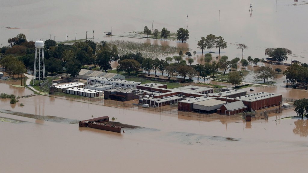 Even in disaster zones, many prisons and jails lack evacuation procedures