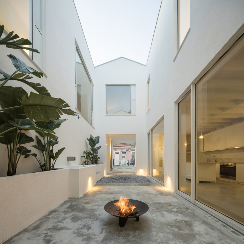 House / José Adrião Arquitetos
