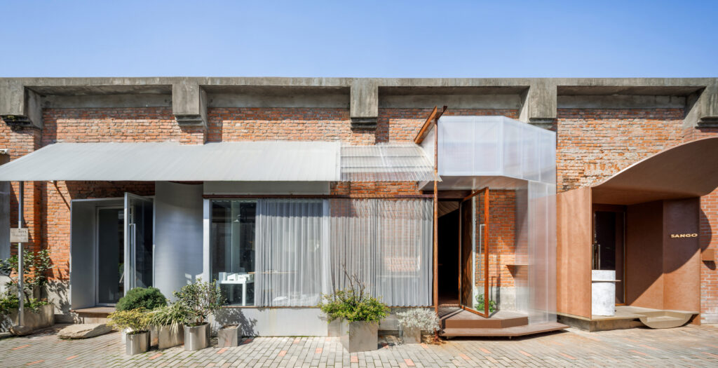 Modum Atelier Office Extension & SANGO / Modum Atelier