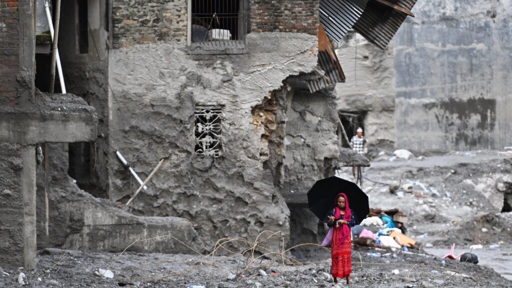 Why it’s so hard to predict a tragedy like Nepal’s glacier collapse