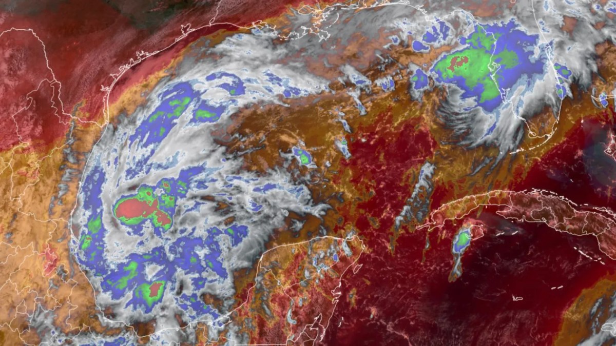 Aumentan las probabilidades de que un huracán toque tierra en la costa estadounidense del Golfo de México