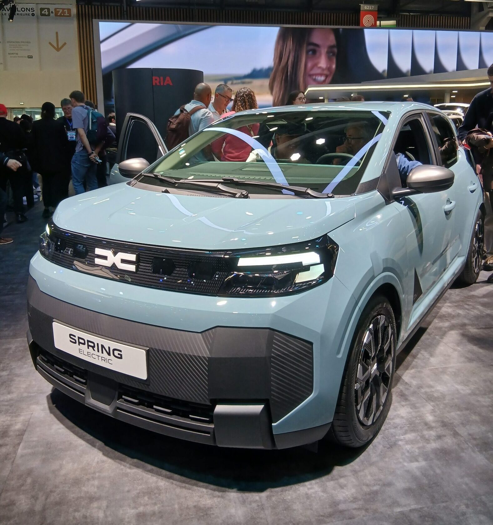 Paris Auto Show — European OEMs Strike Back