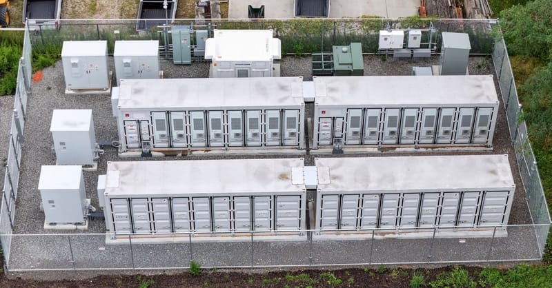 Illinois needs batteries. Will a new incentive program help?