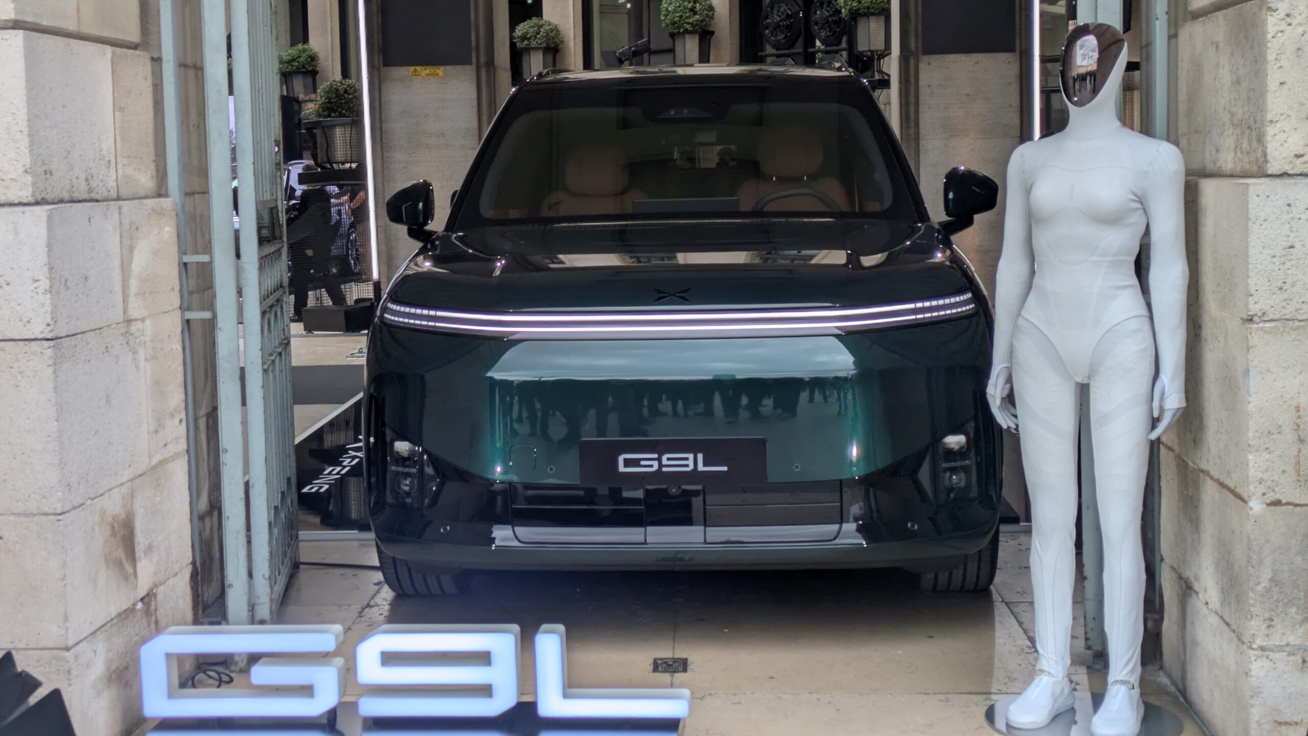 XPENG G9L Sets Usable Premium SUV Benchmark In Europe